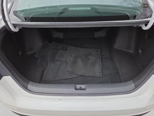 Platinum White Pearl 2024 Honda Accord LX 1.5T