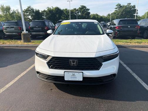 Platinum White Pearl 2024 Honda Accord LX 1.5T