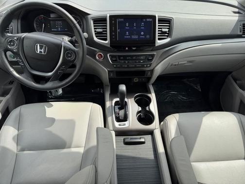 Blue 2017 Honda Pilot EX-L