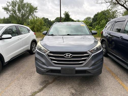 Coliseum Grey 2016 Hyundai TUCSON SE