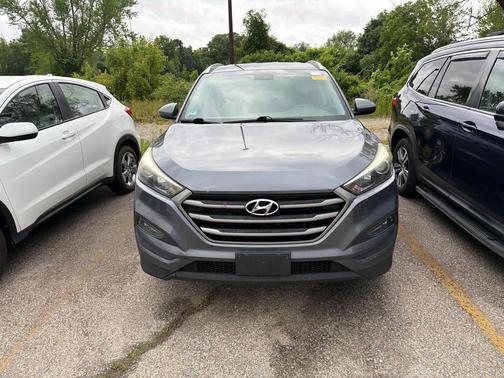 Coliseum Grey 2016 Hyundai TUCSON SE