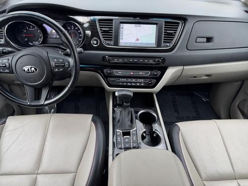 Snow White Pearl 2021 Kia Sedona SX