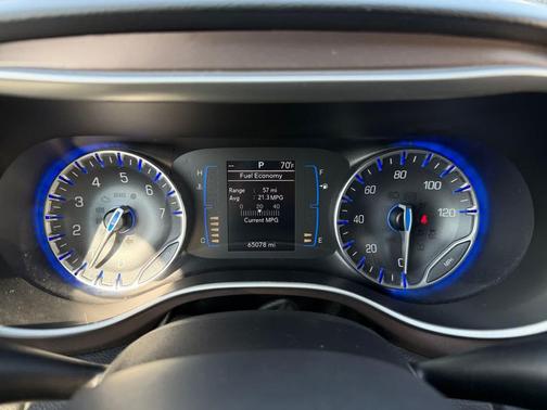 Dark Cordovan Pearlcoat 2018 Chrysler Pacifica Touring-L