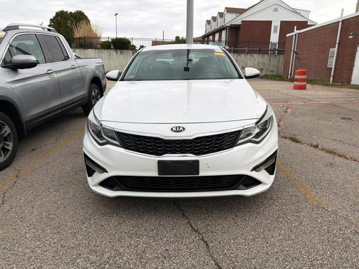 Snow White Pearl 2019 Kia Optima LX