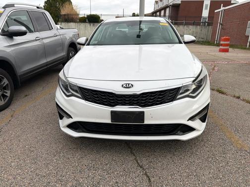 Snow White Pearl 2019 Kia Optima LX