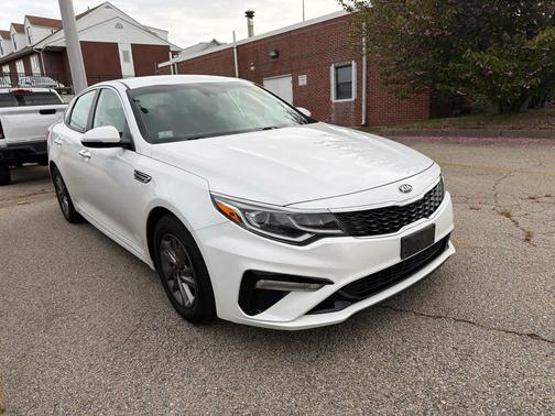 Snow White Pearl 2019 Kia Optima LX