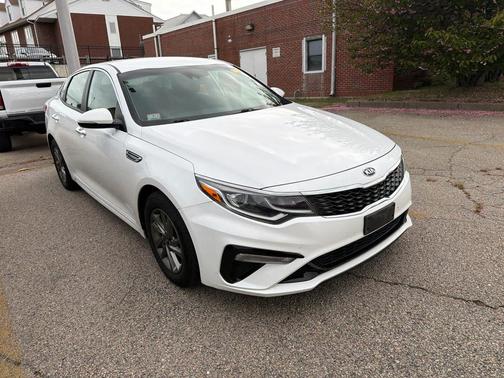 Snow White Pearl 2019 Kia Optima LX