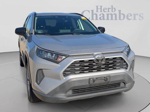 Silver Sky Metallic 2019 Toyota RAV4 LE