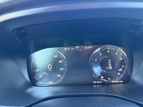 Maple Brown 2018 Volvo XC60 T5 Momentum