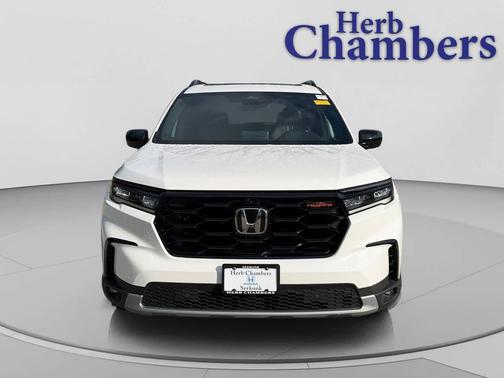 Platinum White Pearl 2025 Honda Pilot TrailSport