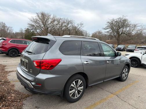 Gun 2019 Nissan Pathfinder SV