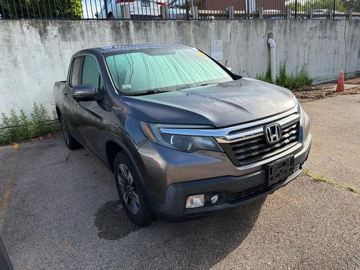 Modern Steel Metallic 2018 Honda Ridgeline RTL