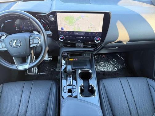 2024 Lexus NX 450h+ F SPORT Handling