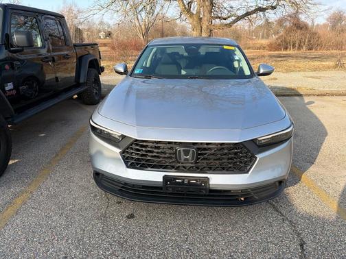 Lunar Silver Metallic 2023 Honda Accord LX 1.5T