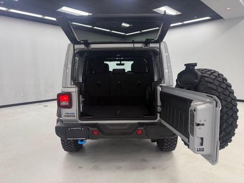 Silver Zynith Clearcoat 2023 Jeep Wrangler 4xe Base