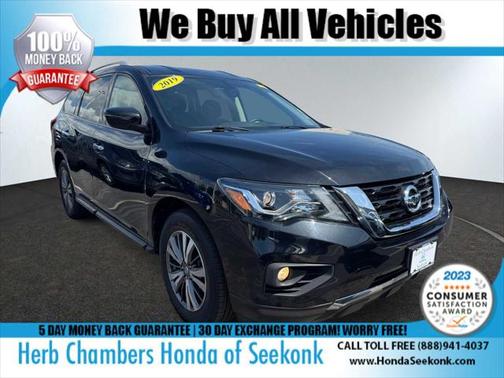 2019 Nissan Pathfinder SV