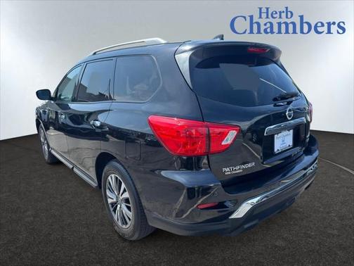 2019 Nissan Pathfinder SV