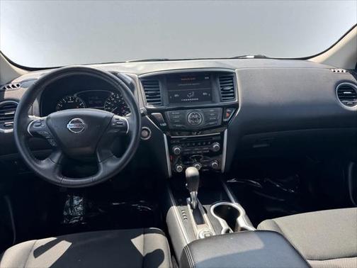 2019 Nissan Pathfinder SV