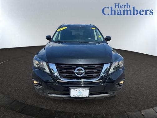 2019 Nissan Pathfinder SV