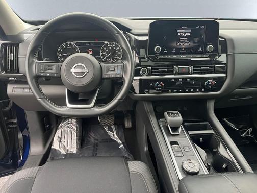 2023 Nissan Pathfinder SV 4WD