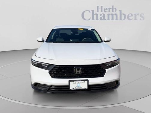 Platinum White Pearl 2024 Honda Accord LX 1.5T