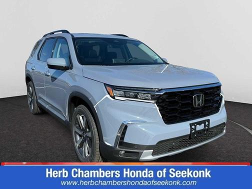 2025 Honda Pilot Touring 8-Passenger