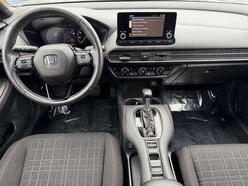 Nordic Forest Pearl 2024 Honda HR-V AWD Sport