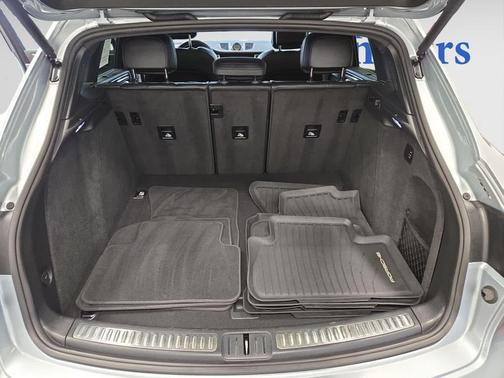 2022 Porsche Macan S