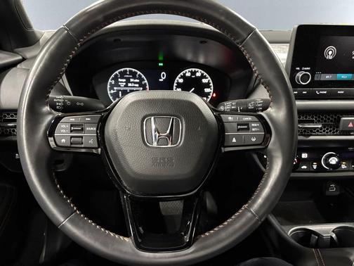 Platinum White Pearl 2024 Honda HR-V Sport