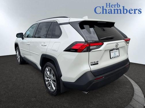 2022 Toyota RAV4 XLE Premium