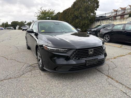 Crystal Black Pearl 2024 Honda Accord EX