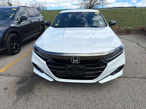 Platinum White Pearl 2022 Honda Accord Sport 1.5T