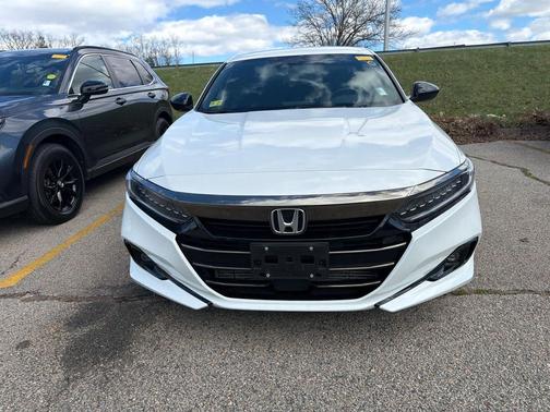 Platinum White Pearl 2022 Honda Accord Sport 1.5T
