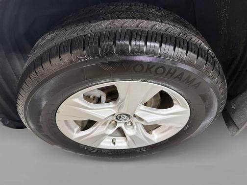 2019 Toyota RAV4 Hybrid XLE