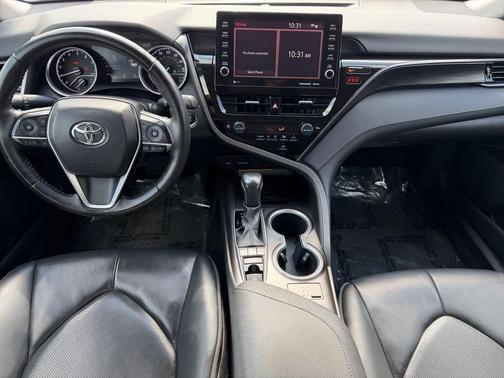 Celestial Silver Metallic 2021 Toyota Camry XLE