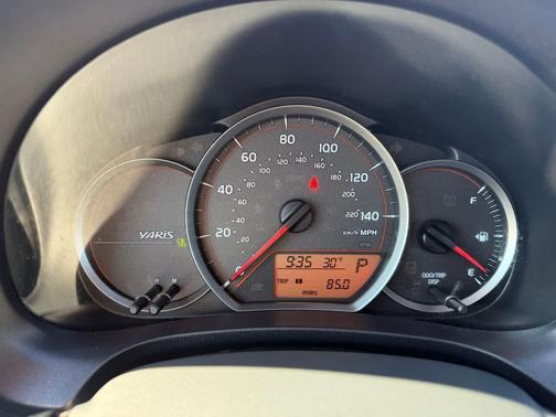 2013 Toyota Yaris LE