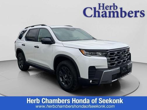 Platinum White Pearl 2026 Honda Pilot TrailSport