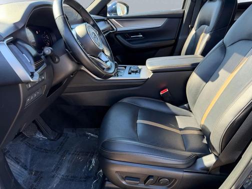 2024 Mazda CX-90 PHEV Premium Plus