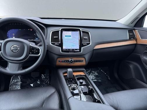 2023 Volvo XC90 B6 Plus 7-Seater
