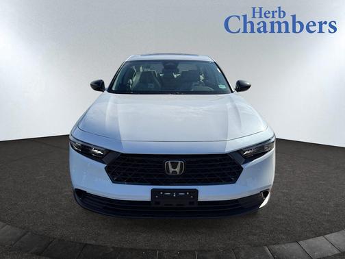 Platinum White Pearl 2025 Honda Accord SE