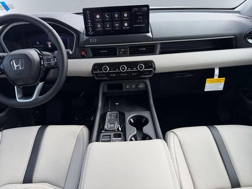 2026 Honda Pilot Touring 8-Passenger