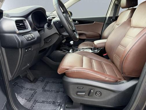 2019 Kia Sorento SX