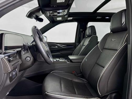 Argent Silver Metallic 2023 Cadillac Escalade Sport