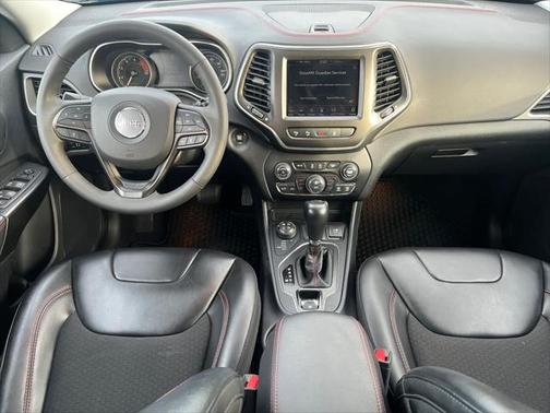 2023 Jeep Cherokee Trailhawk
