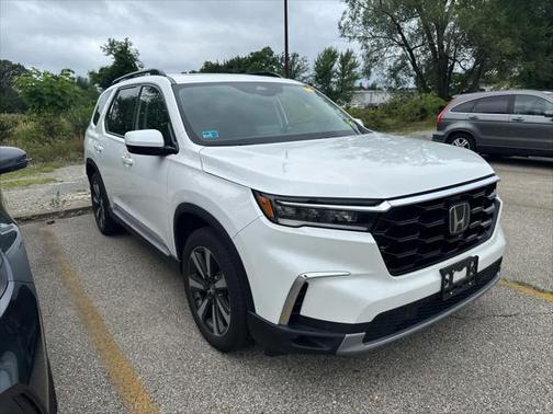 2023 Honda Pilot Touring 8-Passenger