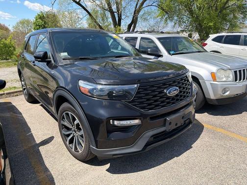 Agate Black 2022 Ford Explorer ST-Line