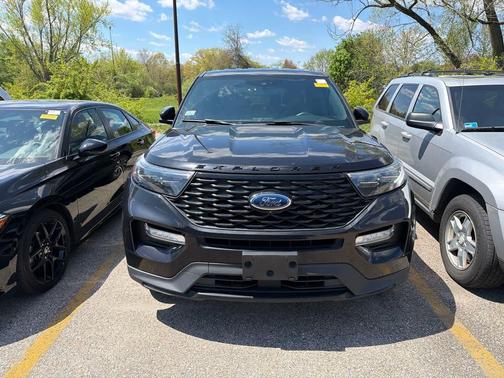Agate Black 2022 Ford Explorer ST-Line