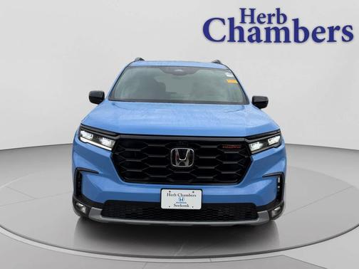 Diffused Sky Pearl 2025 Honda Pilot TrailSport