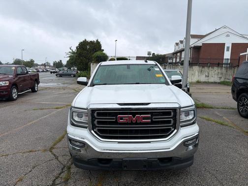 Summit White 2019 GMC Sierra 1500 SLE