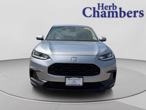 Lunar Silver 2024 Honda HR-V LX